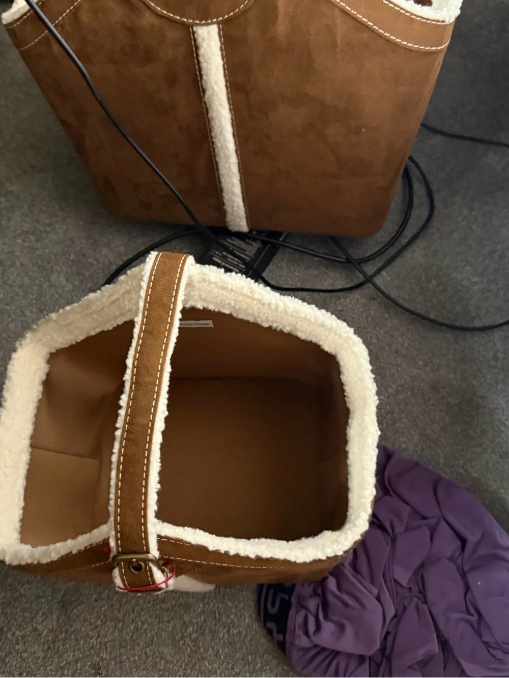 bath and body works faux leather tote set. retro. !!!